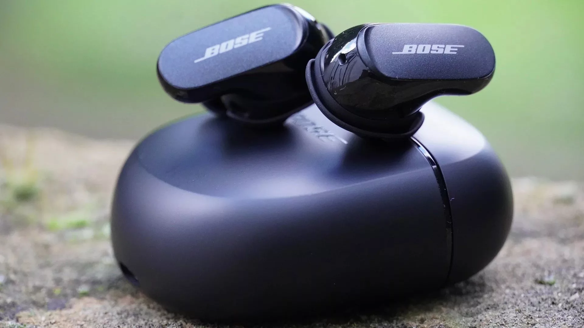 راهنمای خرید هدفون - تابستان ۱۴۰۲ 14 راهنمای خرید بهترین هدفون - بوز QuietComfort Earbuds II
