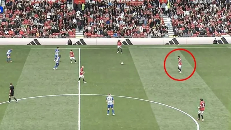 عکس| وقتی مهاجم قرمز پوشان مدافع می‌شود! » اصفهان امروز آنلاین