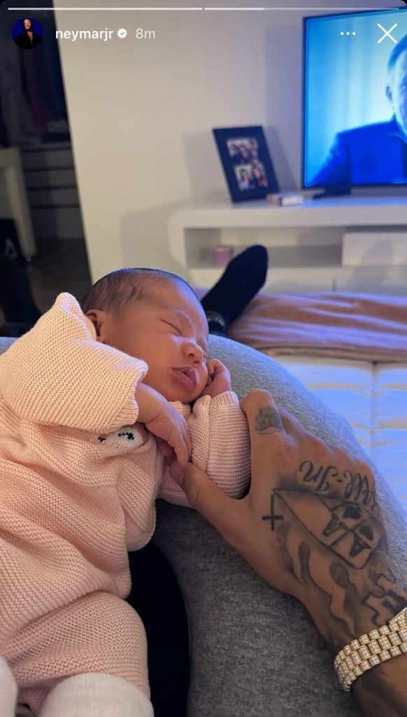 عکس| عاشقانه‌های نیمار پس از اتفاق تلخ » اصفهان امروز آنلاین