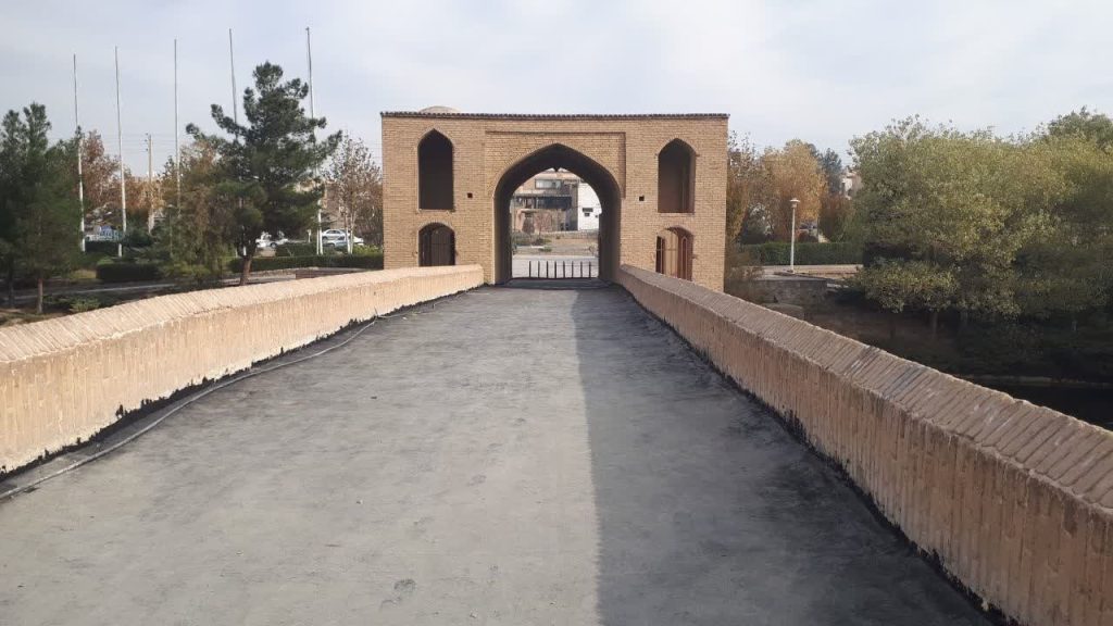 «اصفهان امروز» اصولی بودن مرمت پل تاریخی شهرستان را بررسی می‌کند
