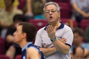 تیم جالب سرمربی سابق تیم ملی والیبال » اصفهان امروز آنلاین