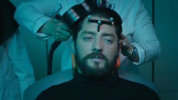 سخنرانی بهرام رادان بعد از دریافت جایزه ترویج علم برای مستند «کاپیتان من»/ فیلم