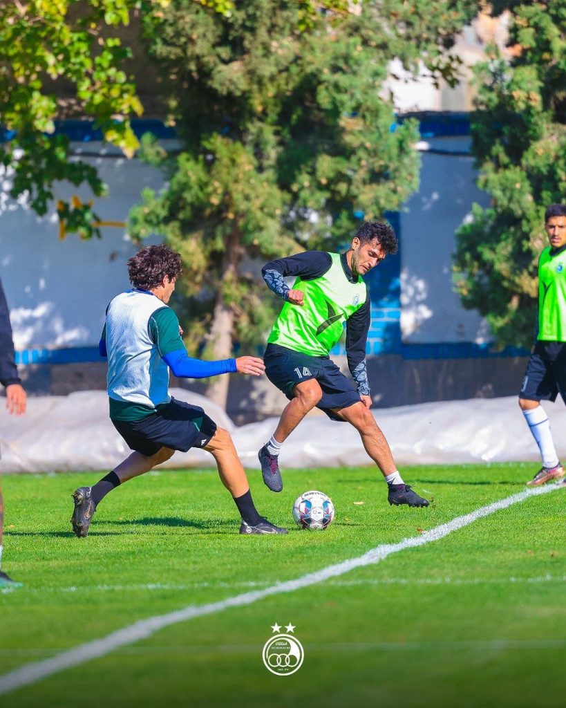 عکس‌| نبرد زیدانی در استقلال! » اصفهانیا