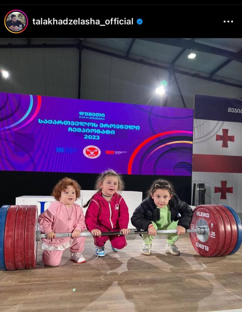 عکس‌| نیرومندترین مرد جهان و رونمایی از دختران وزنه‌بردارش؛ دختر کو ندارد نشان از پدر!