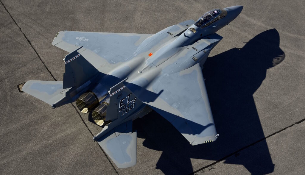 علت ماندگاری جنگنده F-15 Eagle چیست؟
