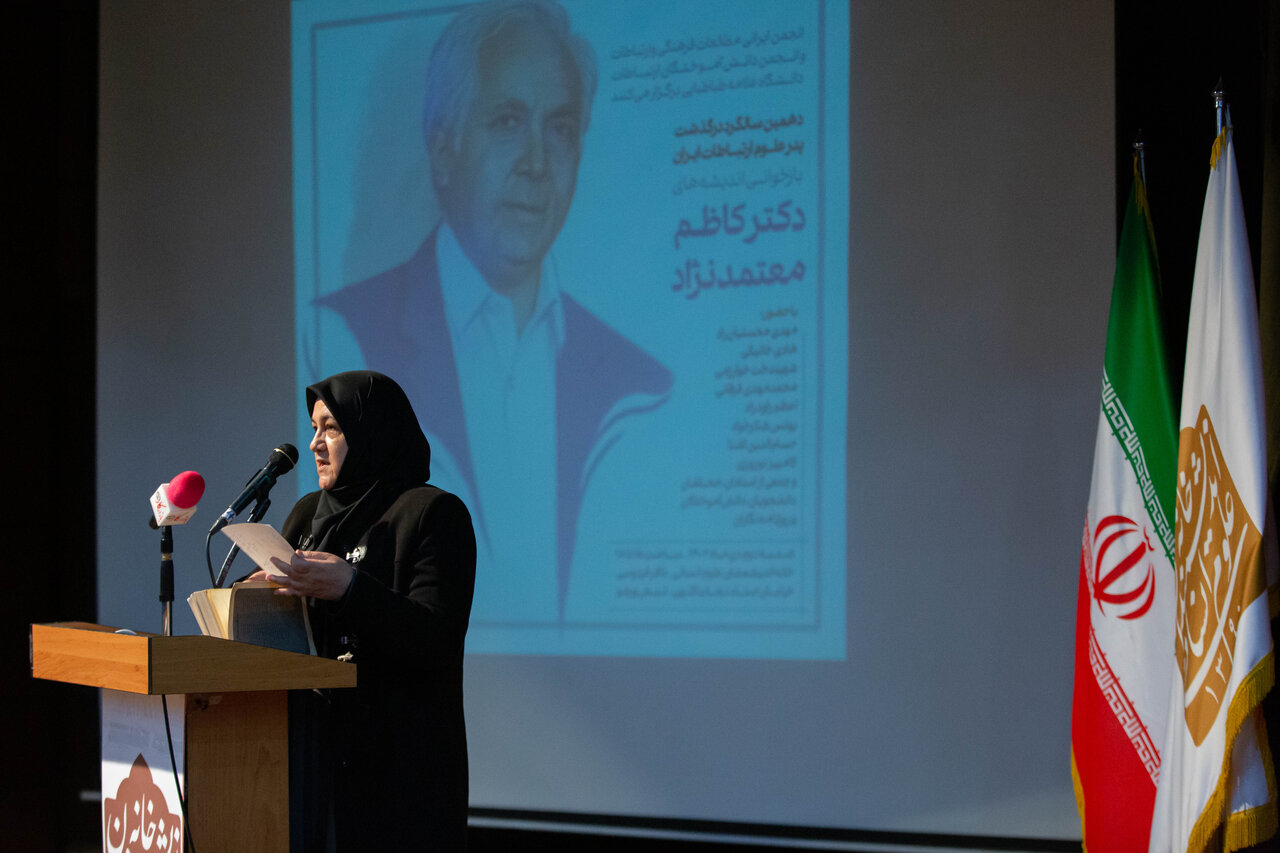 مهم‌ترین آرزوی معتمدنژاد شکل‌گیری چیزی به اسم علم ارتباط، خانواده ارتباطات و منظومه ارتباطات بود تا بتواند به حل و فصل مسائل ایران کمک کند