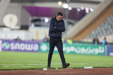 ساده لوحی از خودمان می بود/فقط سر استقلال کلاه رفت » اصفهانیا