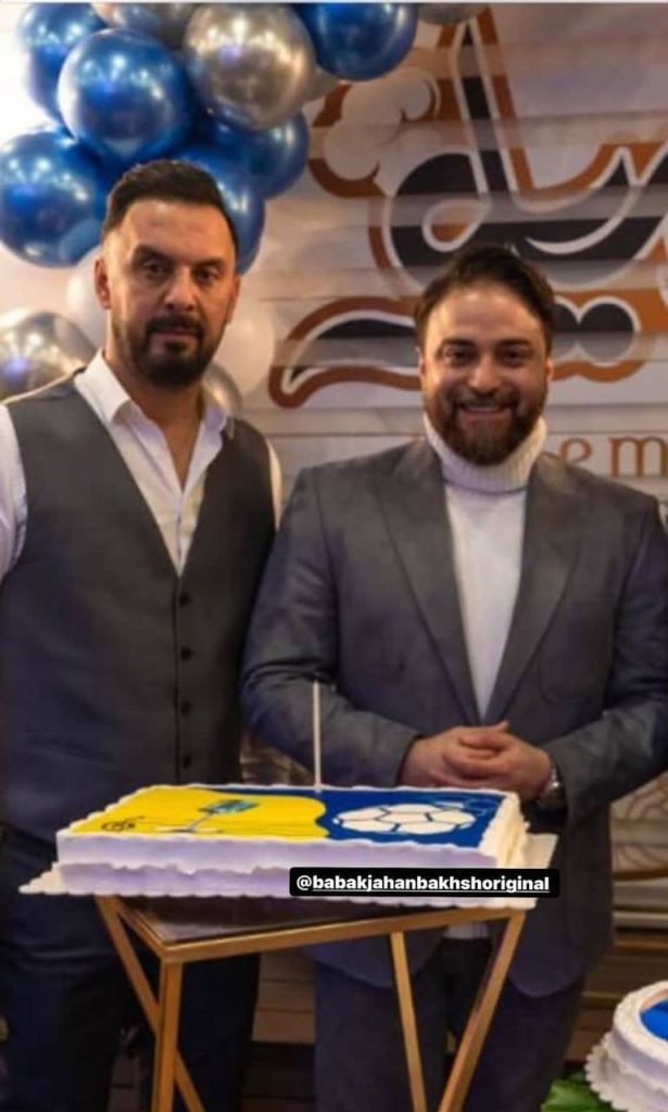 عکس‌| خواننده معروف در تولد یک استقلالی » اصفهانیا