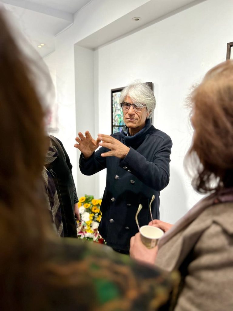 نسل نو فراملی فکر می‌کند و به هنر جهانی می‌اندیشد » اصفهانیا