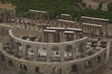 اعزام دو مصدوم حادثه سریال سلمان فارسی به تهران » اصفهانیا