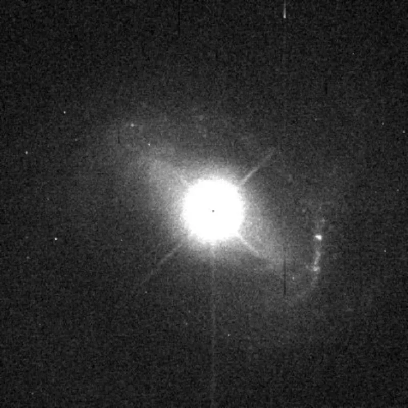هابل تصویری از کهکشان میزبان یک اختروش ثبت کرد اصفهانیا.webp