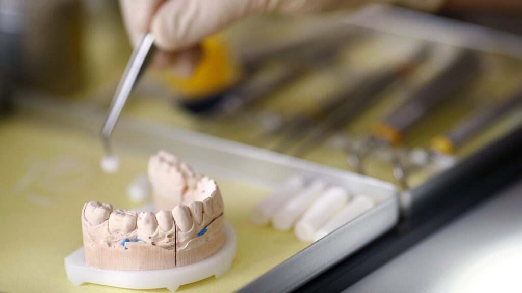 اولین داروی رشد مجدد دندان در جهان، از شهریورماه در ژاپن آزمایش می‌شود