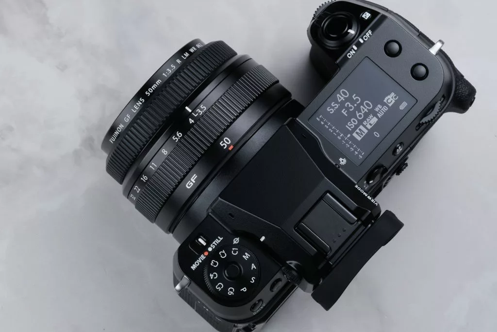 دوربین GFX100S II