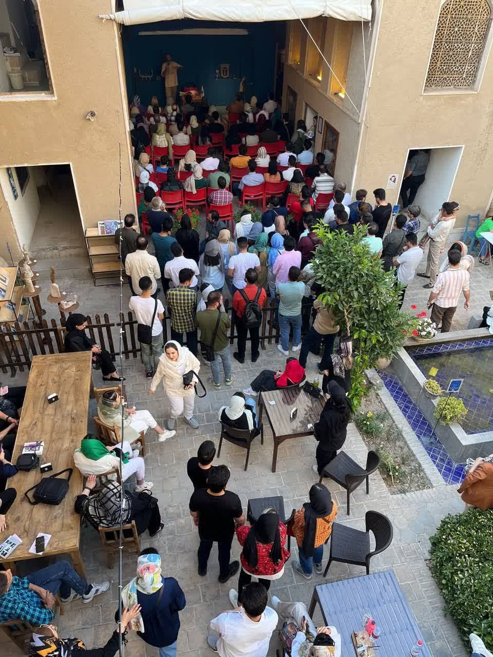 داستان زندگی 8 زن 18 photo_2024-06-02_19-48-42