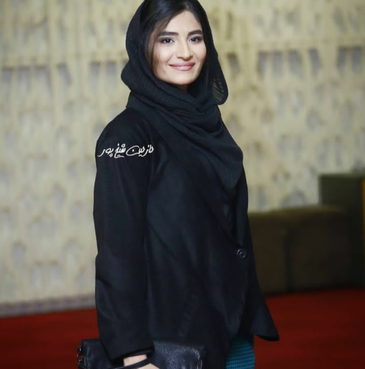 سحر گل دوست