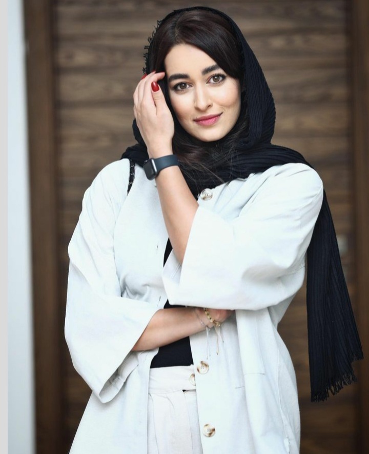مه لقا مینوش زاد