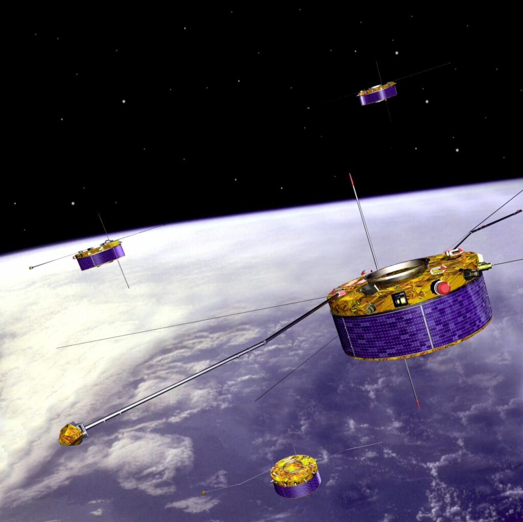 آریان-5 در 4 ژوئن 1996 از کورو، گویان فرانسه بلند شد تا محموله خود که چهار ماهواره کلاستر بود را به مدار برساند