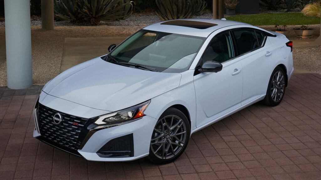 نیسان آلتیما