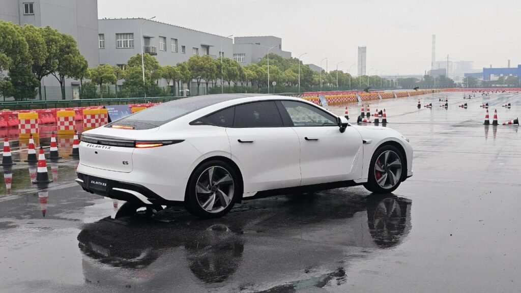 خودروهای چینی تا سال ۲۰۳۰ میلادی، یک سوم بازار جهان را در اختیار خواهند گرفت_اصفهانیا