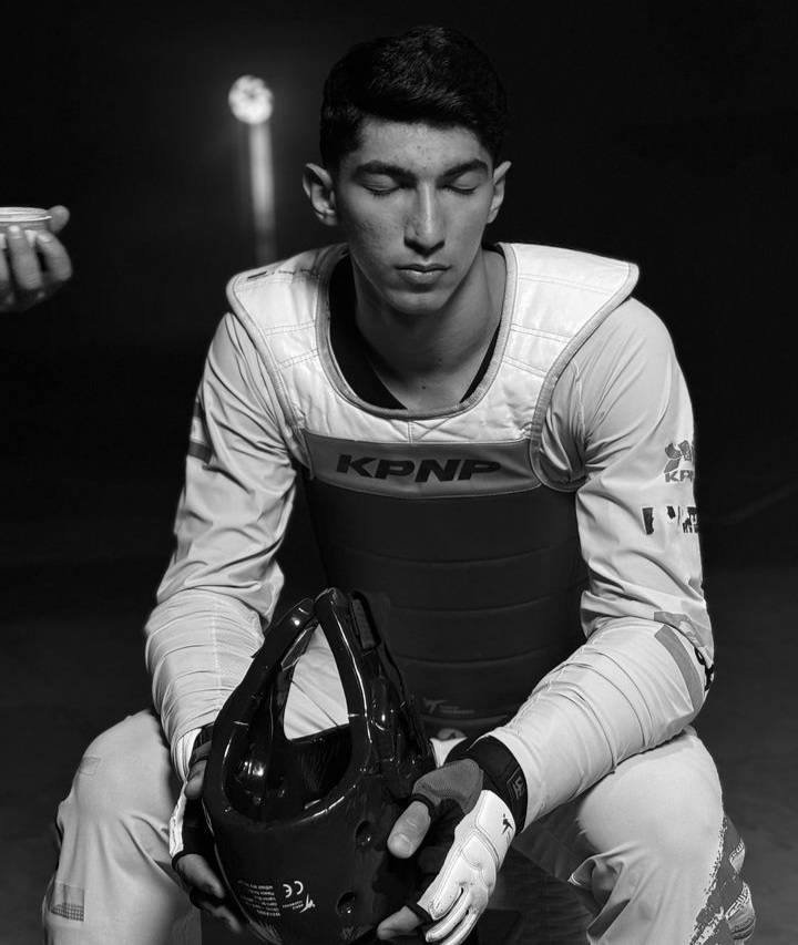 آرین سلیمی (2)