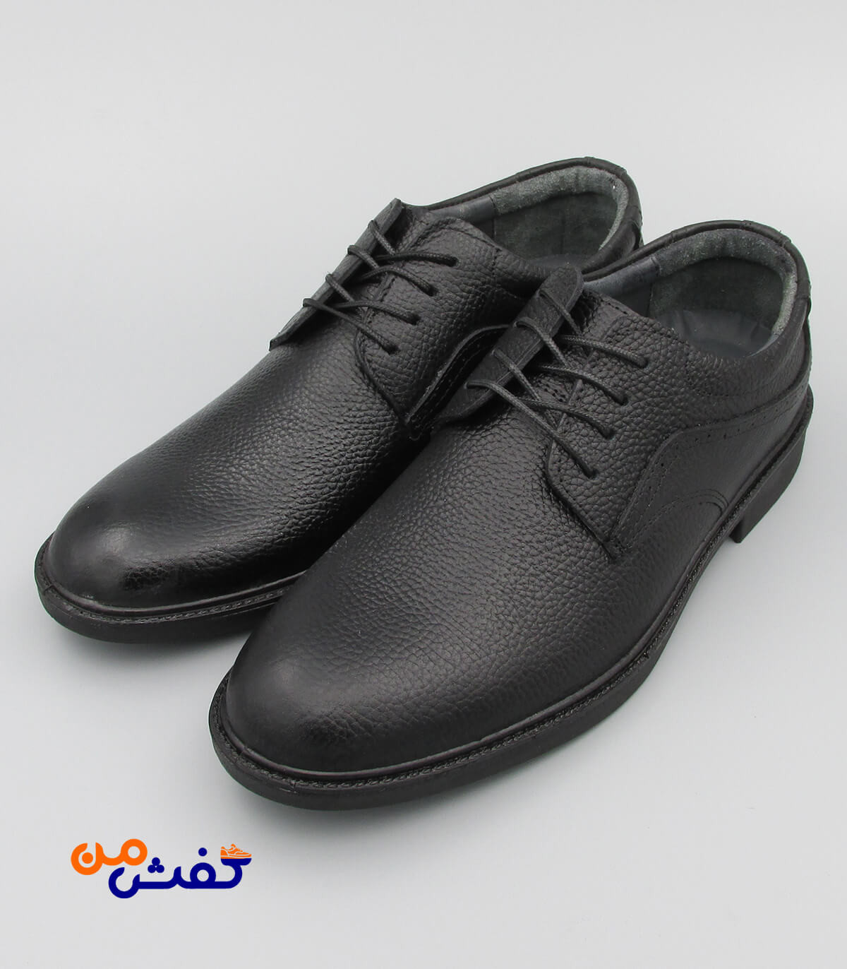 راهنمای خرید انواع کتانی و کفش مردانه ارزان قیمت در اصفهان 7 1516ea7b-e2bd-4886-b0d9-e32f449d4eb8