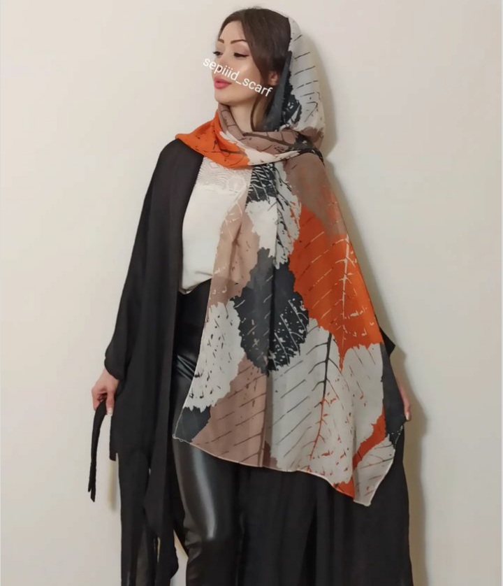 Shawl model (26)