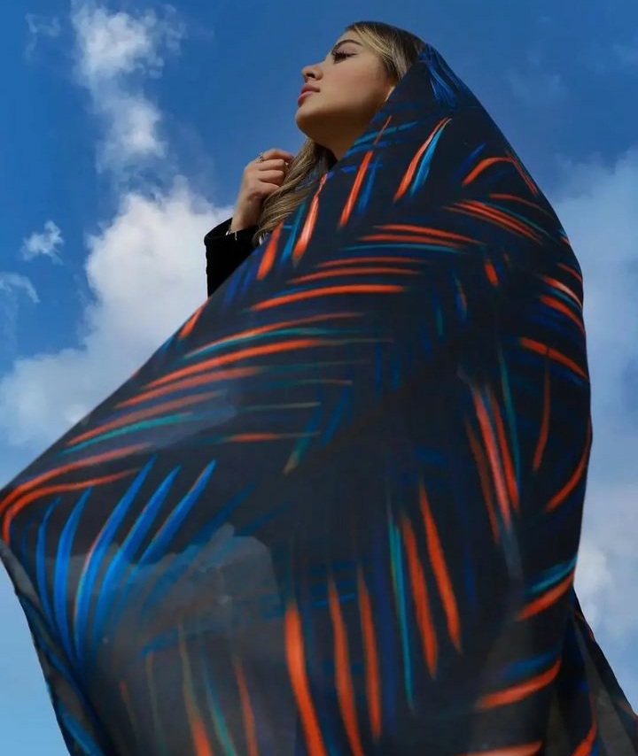 Shawl model (36)