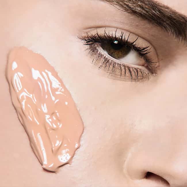 بهترین کرم پودر کنترل کننده چربی پوست 6 d04257fb-323e-425e-a3fb-3cf7654430a5