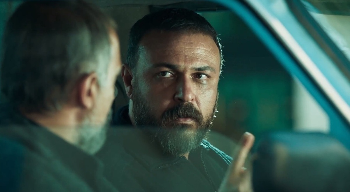 علیرضا کمالی در پوست شیر