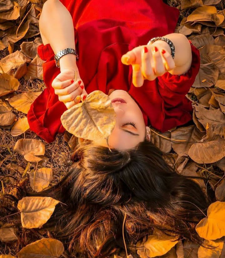 مجموعه ۴۳ عکس پروفایل پاییزی جدید برای شبکههای اجتماعی و پسزمینه منتشر شد 25 عکس پروفایل پاییزی جدید (24)