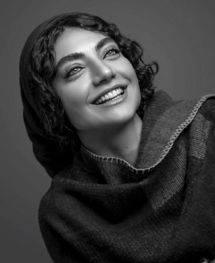 بیوگرافی هلن نقی لو 33 Helen Naghi Lu (7)