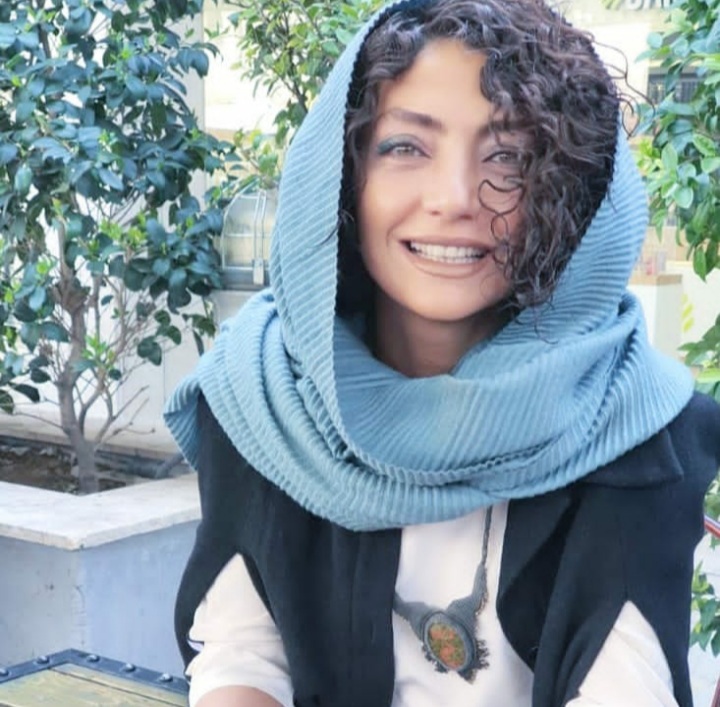 بیوگرافی هلن نقی لو 35 Helen Naghi Lu (11)