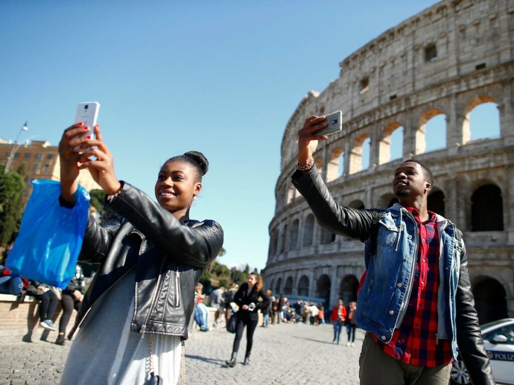 اتفاق «گردشگری سلفی» مکان‌های دیدنی جهان را تهدید می‌کند_اصفهانیا