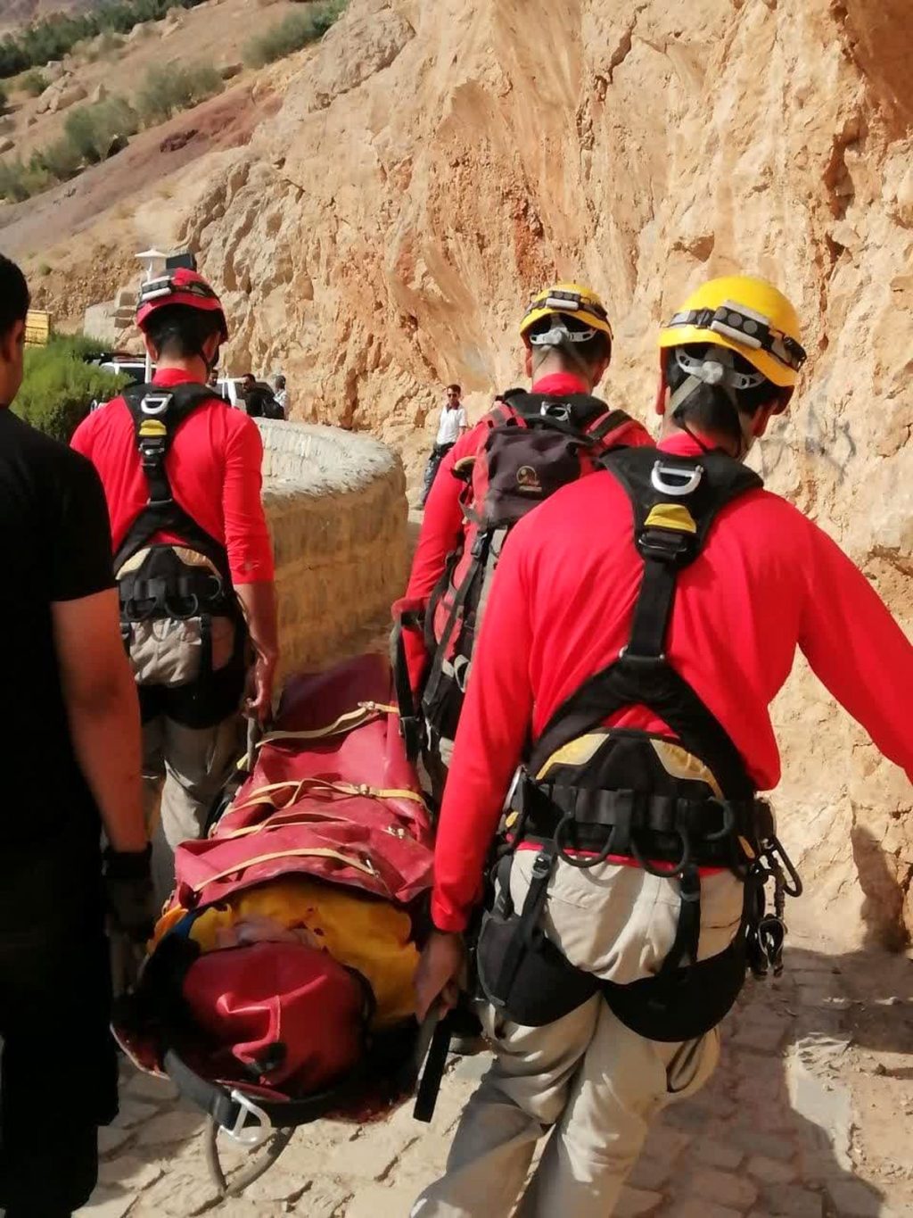 بی‌هوشی کوهنورد جوان در محدوده آبشار صفه