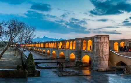 سی‌ و‌ سه‌ پل زیبا در شب‌های اصفهان+عکس