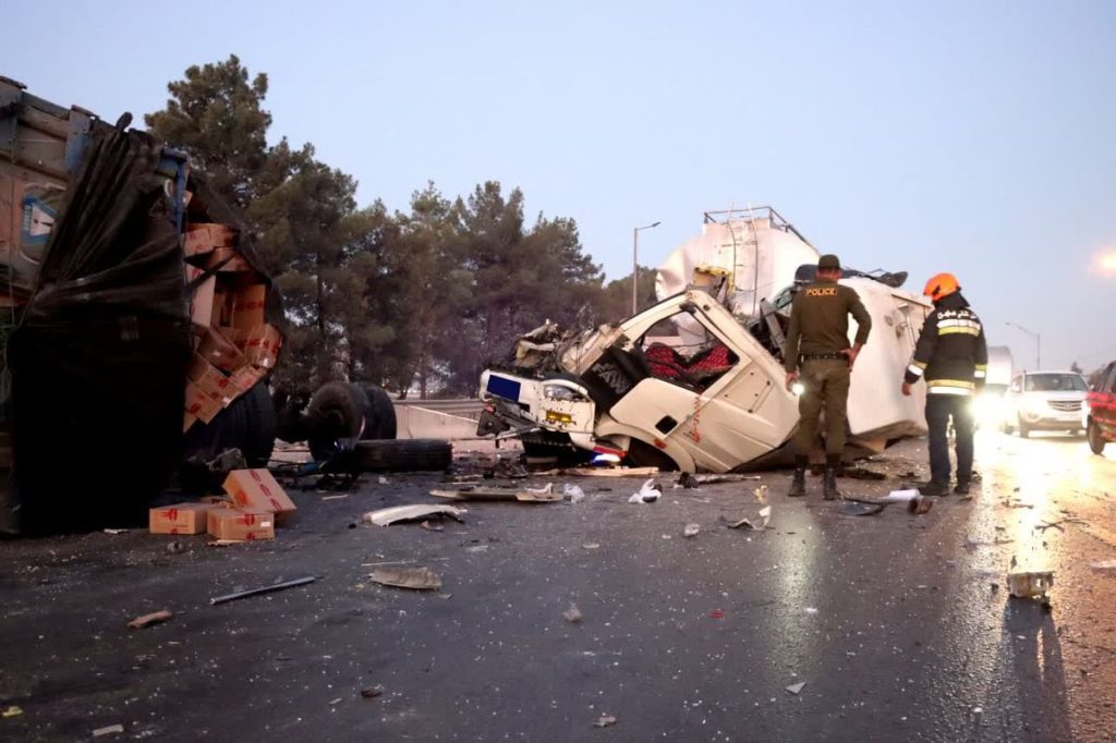 ۲ مرگ دلخراش در تصادف سنگین اتوبان اردستانی+عکس