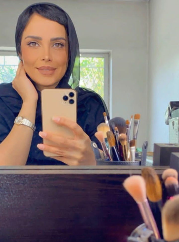 بیوگرافی آزاده مهدیزاده بازیگر نقش سیمین در سریال گردن زنی 10 Azadeh Mahdizadeh (8)
