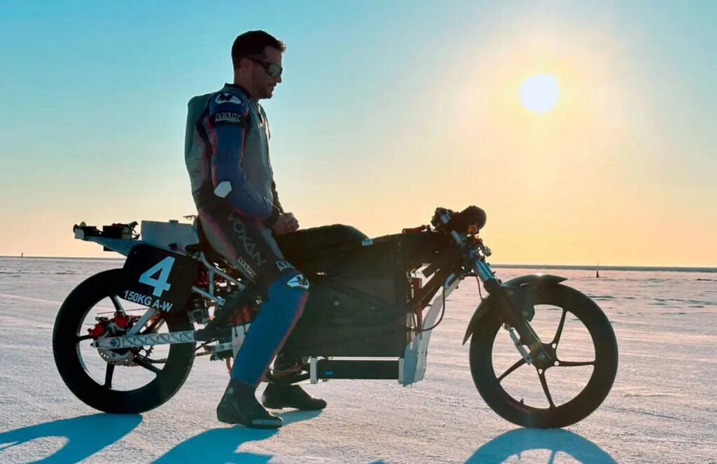 1728041307 562 موتور برقی RW 5 Voxan در آزمایش خود چهار رکورد شدت