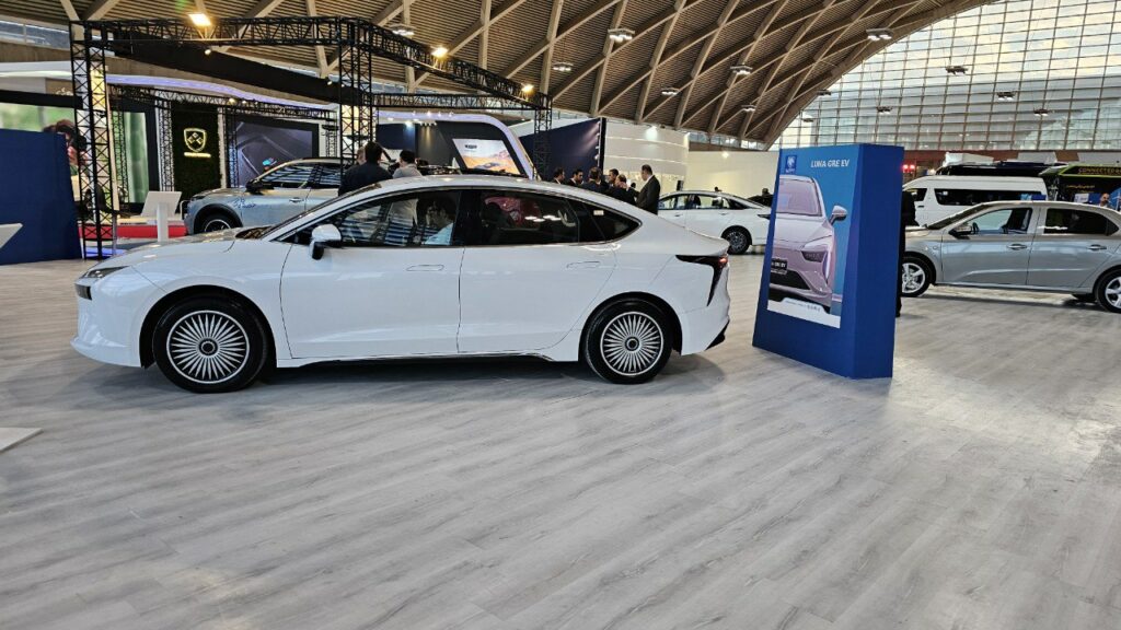 مجوز واردات ماشین، جانشین افزایش قیمت برای خودروسازان بزرگ_اصفهانیا 4 لونا