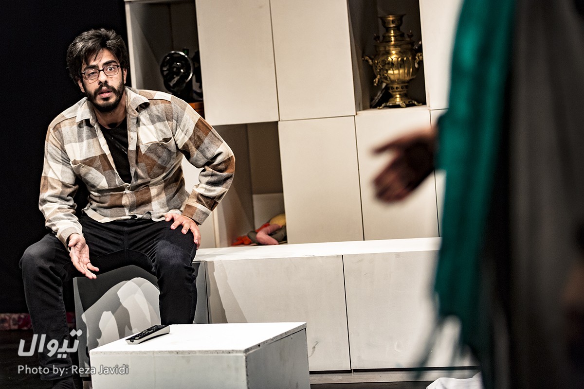 پوریا شکیبایی در نمایش دربیل