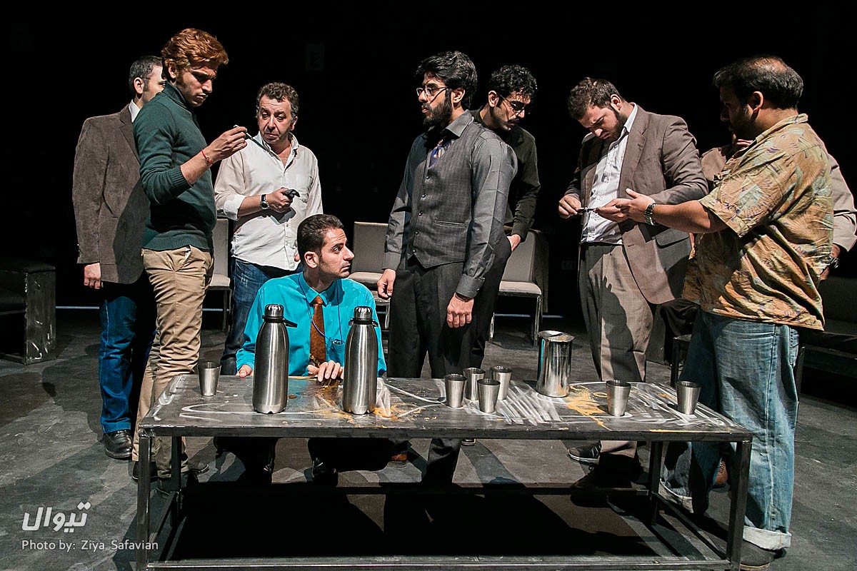 پوریا شکیبایی در نمایش دوازده