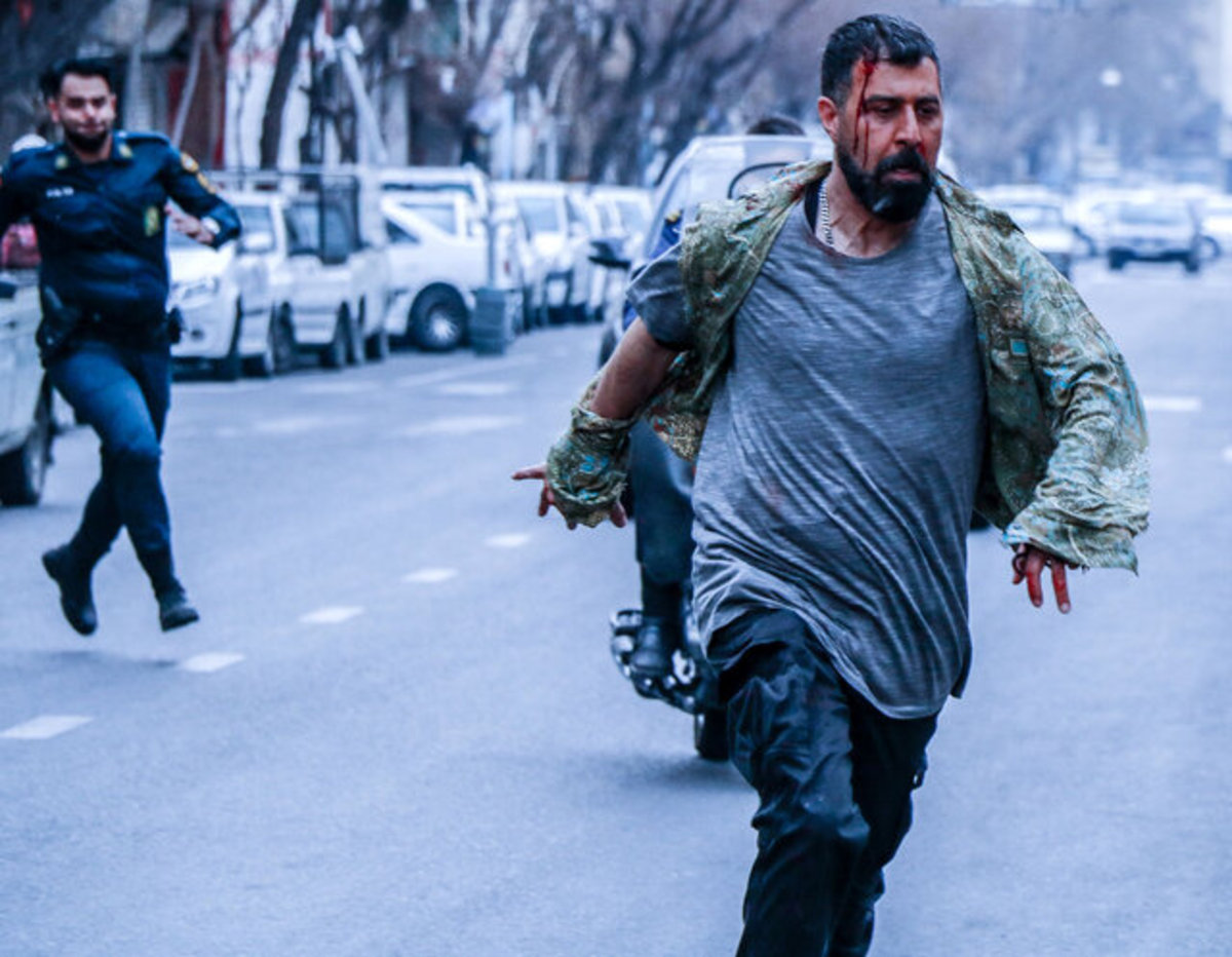 هومن حاجی عبدالهی در سریال خوشنام