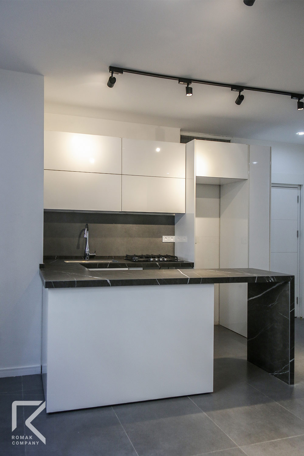 Cabinet model (20)