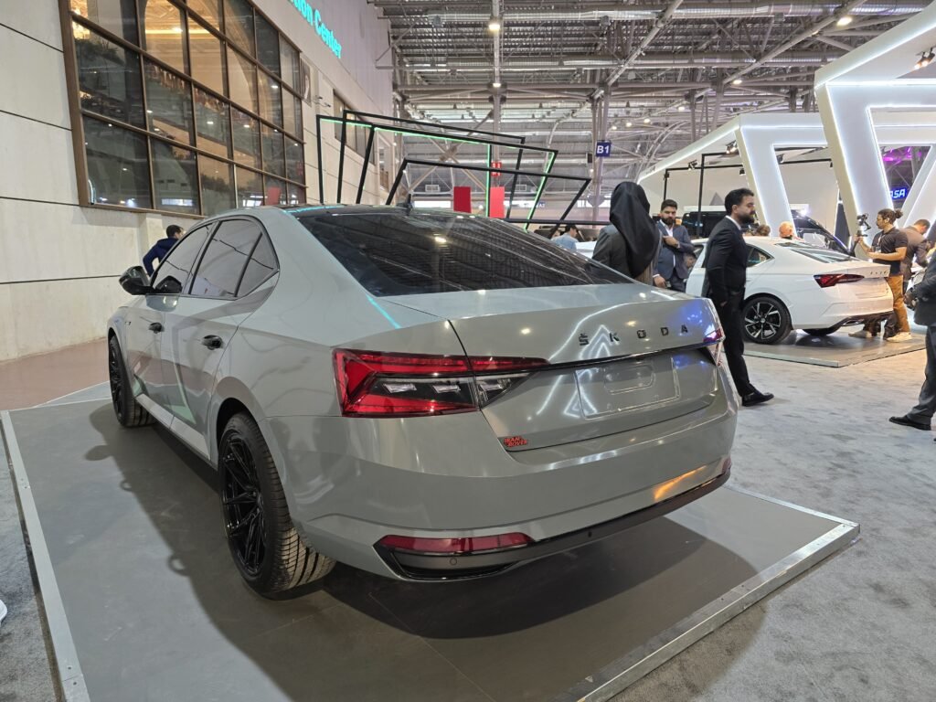 نگاهی به اشکودا اوکتاویا، نماینده جمهوری چک در نمایشگاه ماشین اصفهان 1403_اصفهانیا 9 اشکودا اوکتاویا