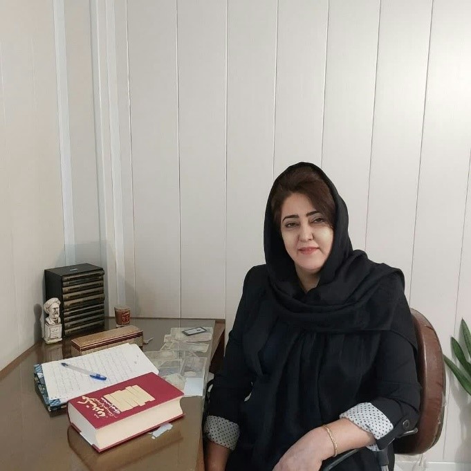 همه چیز از کتاب نخواندن خانواده اغاز می͏ شود 25 آزیتا مسجدی اصفهانی