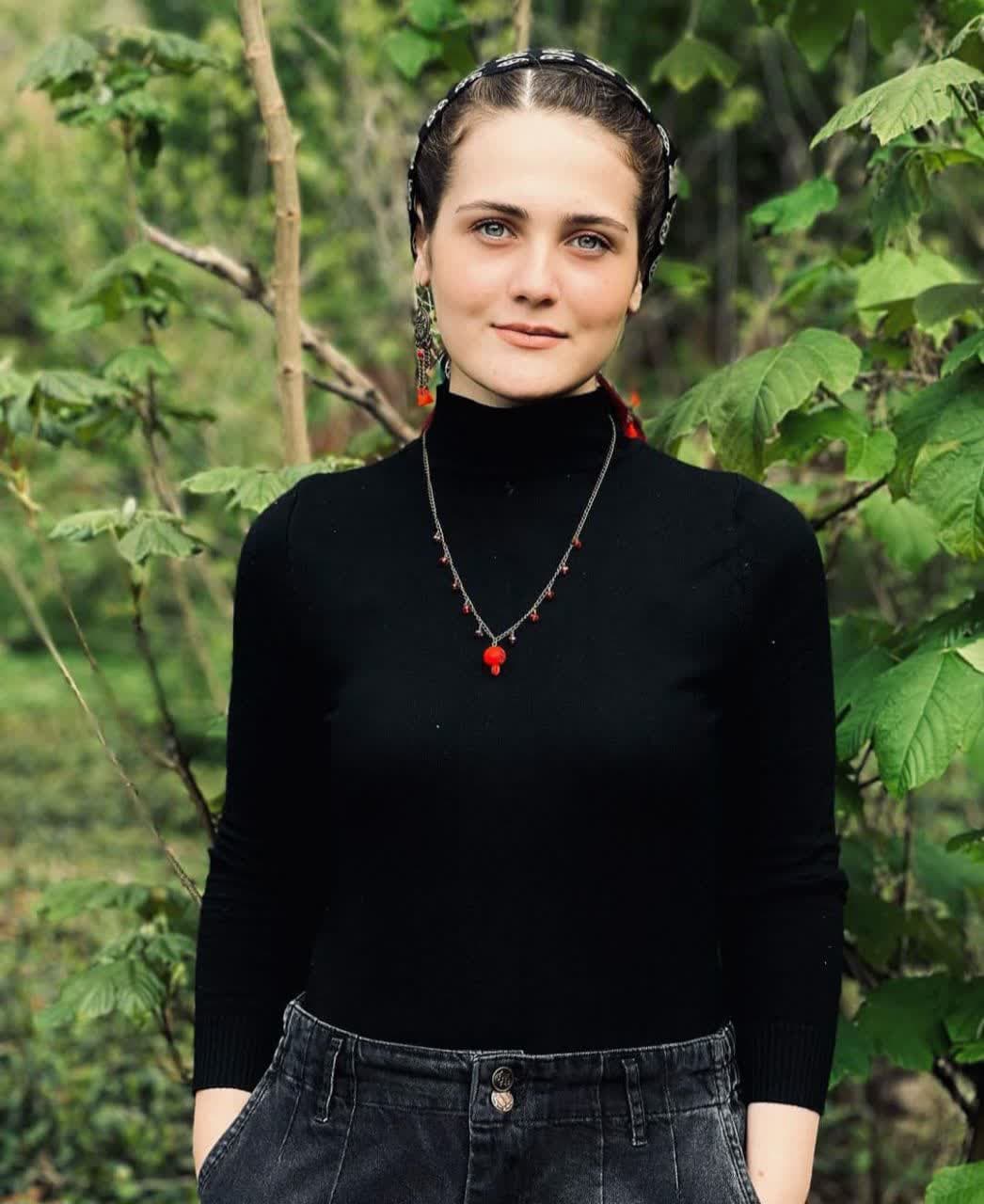 نگار بابایی کیست 52 Ngar Babaeei (3)