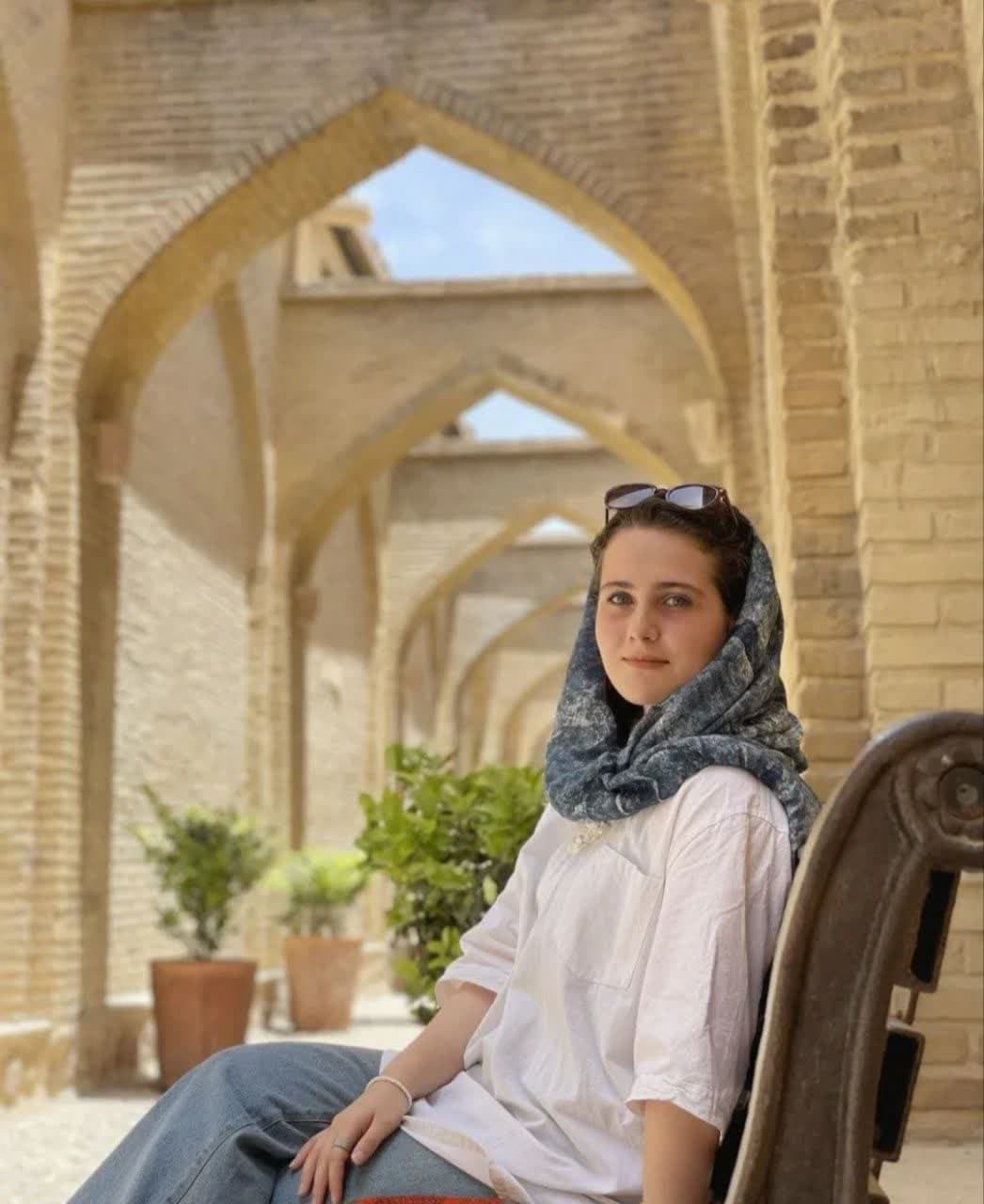 نگار بابایی کیست 55 Ngar Babaeei (7)