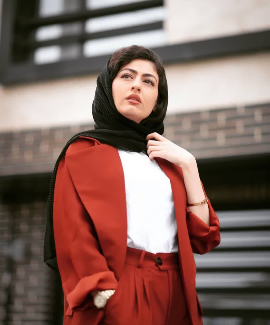 بیوگرافی پریسا دوستی بازیگر نقش انیس در سریال سوجان 50 Parisa Dosti (2)