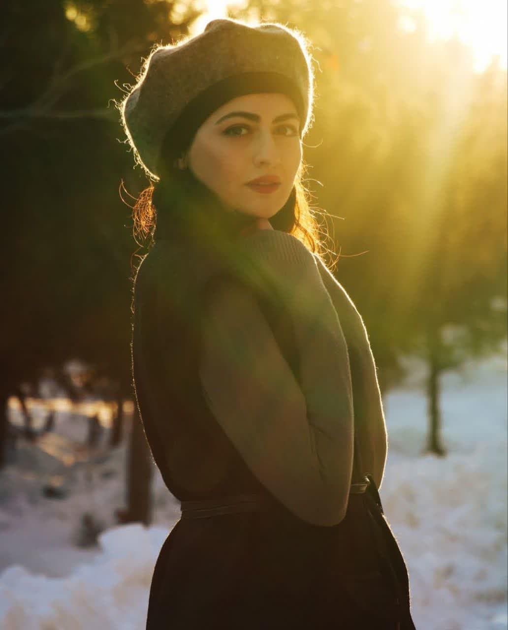 بیوگرافی پریسا دوستی بازیگر نقش انیس در سریال سوجان 54 Parisa Dosti (6)