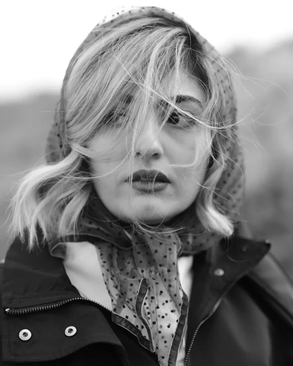 بیوگرافی پریسا دوستی بازیگر نقش انیس در سریال سوجان 58 Parisa Dosti (10)